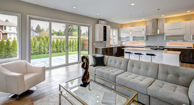 Contemporary style living room Remodeling