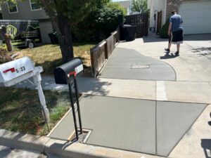 Professional concrete contractor driveway repair